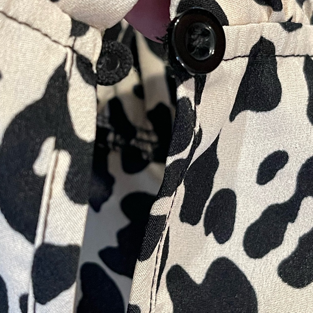 Leopard Print Ruffle Sleeve Top - Picture 9 of 10